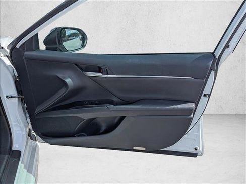Used 2019 Toyota Camry XSE FWD image 27
