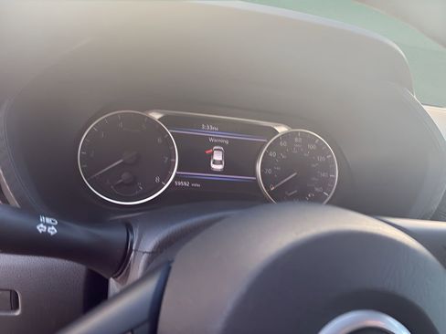 Used 2023 Nissan Sentra SV image 18