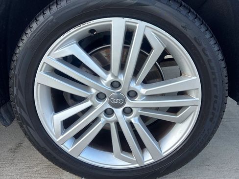 Used 2019 Audi Q5 2.0T Premium Plus w/ Premium Plus Package AWD/4WD image 11