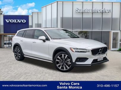 Used 2025 Volvo V60 B5 Cross Country Ultra
