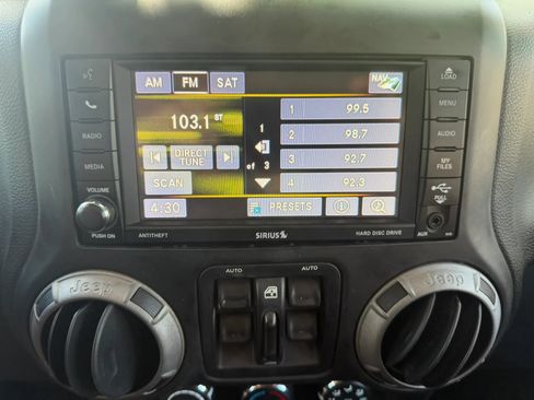 Used 2014 Jeep Wrangler Unlimited Sport w/ Quick Order Package 24S AWD/4WD image 19