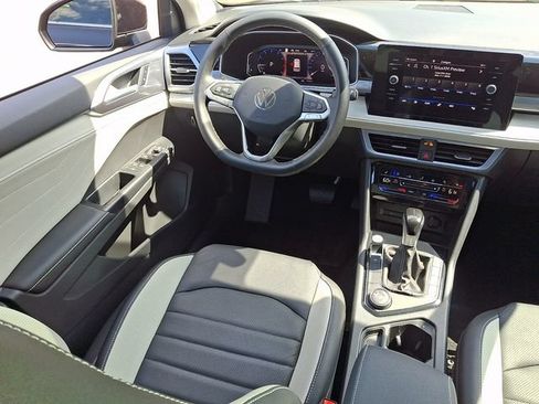 Certified 2025 Volkswagen Taos SEL AWD/4WD image 14