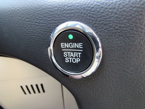 Used 2024 Ford Edge Titanium w/ Titanium Elite Package image 17