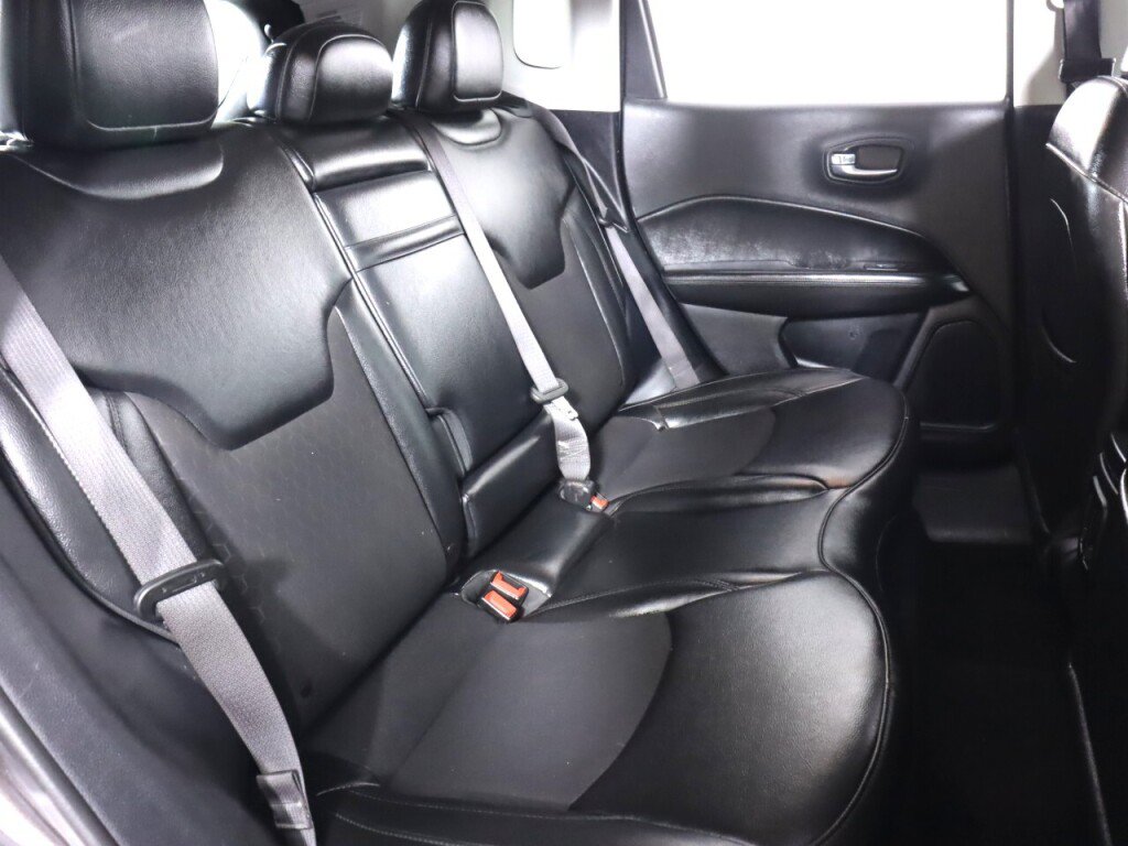 Used 2019 Jeep Compass Latitude AWD/4WD image 38