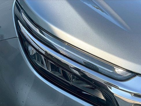 Used 2023 Chevrolet Equinox LT image 30