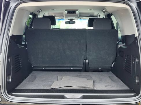 Used 2019 Chevrolet Tahoe LS AWD/4WD image 28