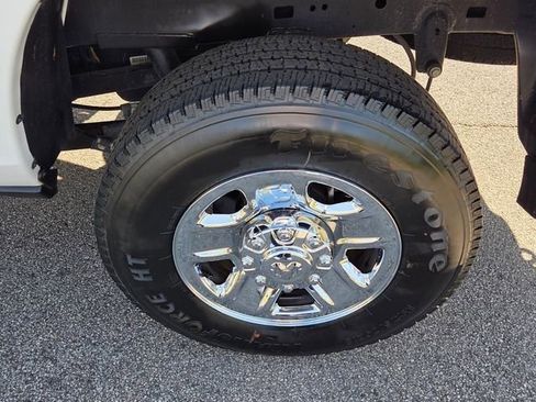 Used 2024 RAM 2500 Tradesman w/ Chrome Appearance Group AWD/4WD image 7