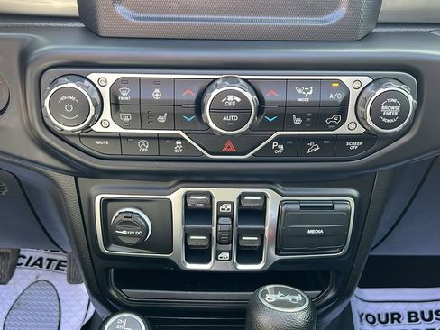 Used 2020 Jeep Wrangler Unlimited Sahara w/ Safety Group image 25