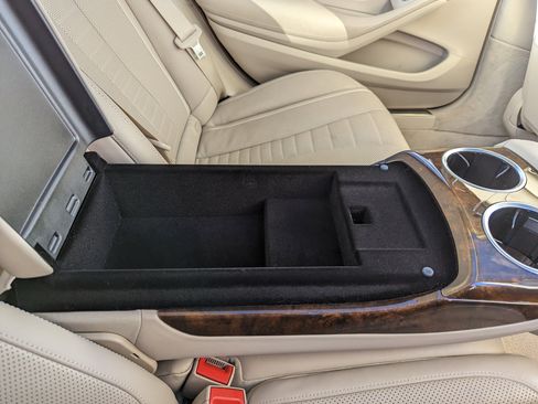 Used 2017 Mercedes-Benz S 550 4MATIC Sedan image 39