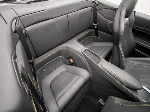 Used 2023 Ferrari Portofino M RWD image 24