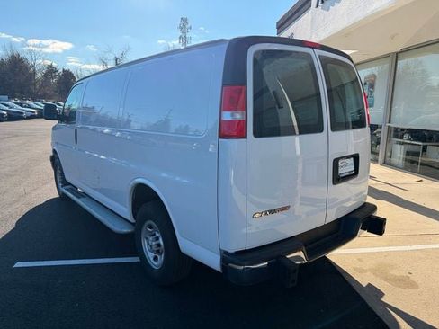 Used 2024 Chevrolet Express 2500 w/ Driver Convenience Package image 5