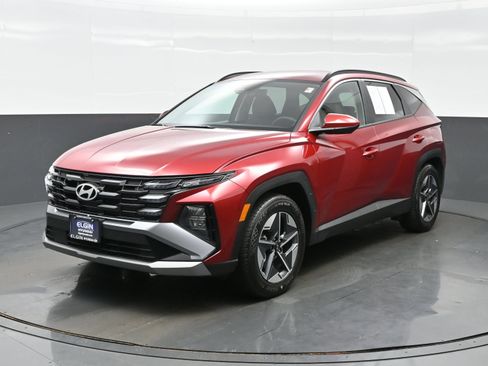 Certified 2025 Hyundai Tucson SEL FWD image 2