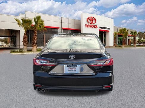 New 2026 Toyota Camry SE image 6