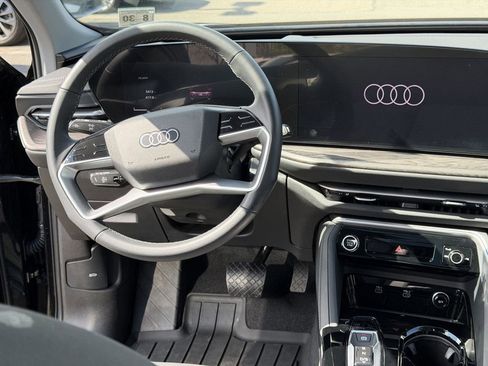 Used 2025 Audi Q5 Premium w/ Convenience Package AWD/4WD image 19