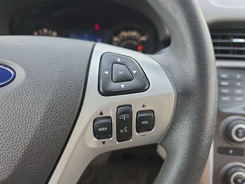 Used 2013 Ford Edge SE FWD image 21