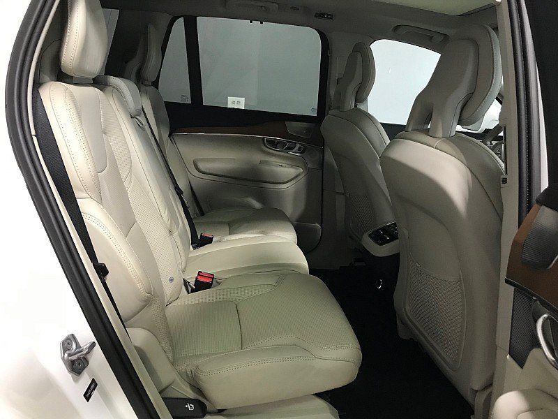 Used 2016 Volvo XC90 T6 Inscription w/ Vision Package AWD/4WD image 16