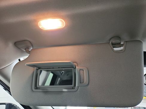 Used 2024 Nissan Pathfinder SV image 25