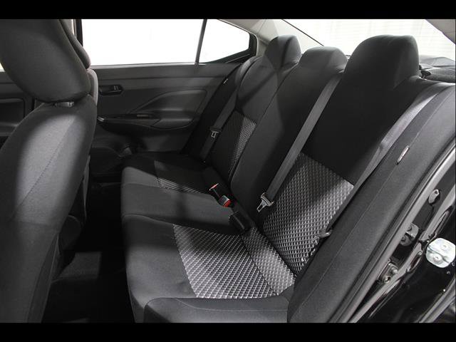 Used 2021 Nissan Versa S FWD image 18