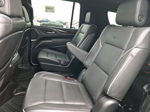 Used 2023 Cadillac Escalade ESV Premium Luxury RWD image 11