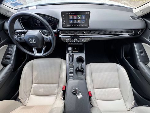 Used 2024 Honda Civic Touring image 2