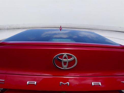 Used 2025 Toyota Camry LE w/ Convenience Package FWD image 29