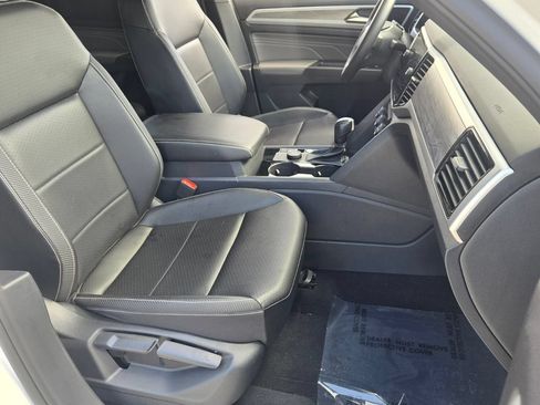 Used 2022 Volkswagen Atlas Cross Sport SE AWD/4WD image 19