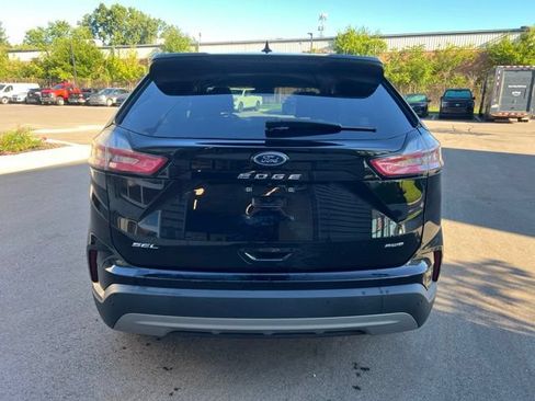 Used 2024 Ford Edge SEL w/ Convenience Package AWD/4WD image 6