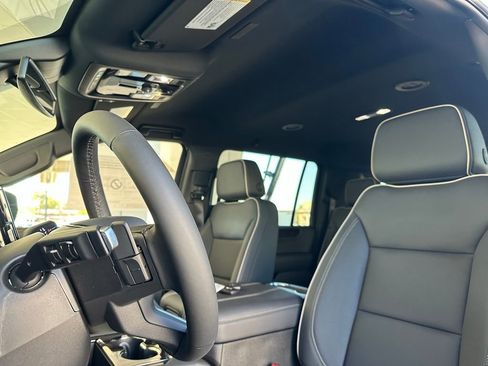 New 2026 GMC Yukon XL Elevation image 14