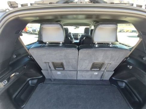 Used 2021 Jeep Grand Cherokee L Laredo image 18