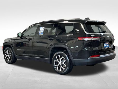 Used 2023 Jeep Grand Cherokee L Limited AWD/4WD image 5