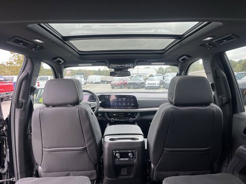 New 2026 Chevrolet Suburban Premier w/ Sun And Tow Package image 39