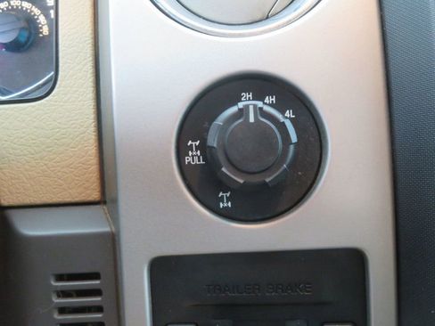 Used 2013 Ford F150 XLT w/ Luxury Equipment Group image 42