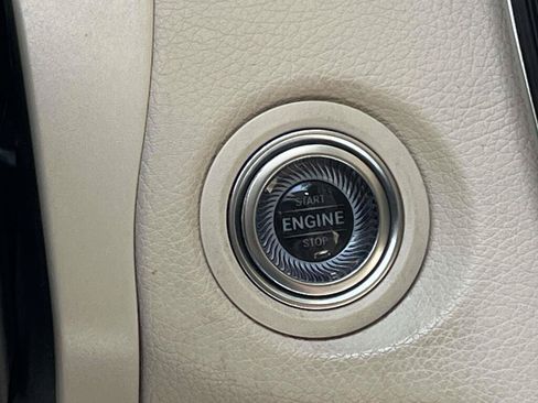 Certified 2021 Mercedes-Benz C 300 4MATIC Sedan image 34