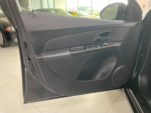 Used 2016 Chevrolet Cruze LT image 13