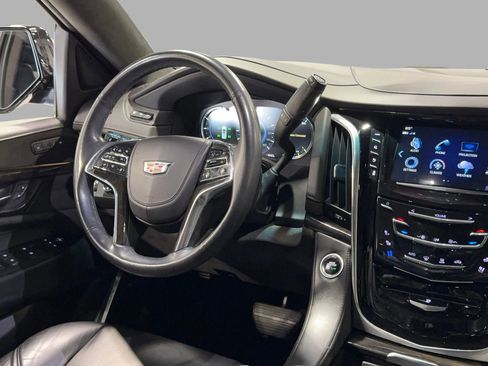 Used 2019 Cadillac Escalade Platinum image 25