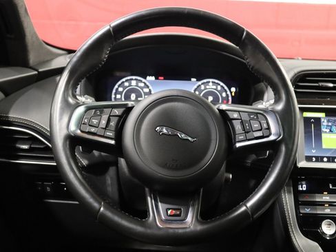 Used 2019 Jaguar F-PACE S image 53