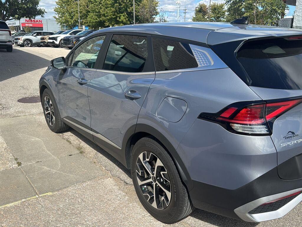Used 2024 Kia Sportage EX FWD image 6