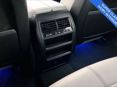 Used 2023 BMW X5 xDrive40i w/ M Sport Package image 31