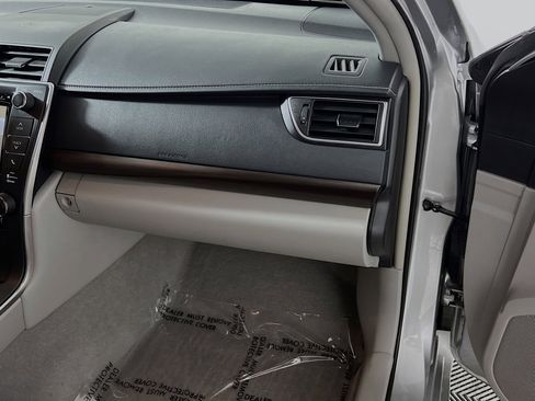 Used 2016 Toyota Camry LE image 35