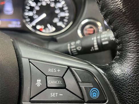 Used 2020 Nissan Rogue Sport SL w/ Premium Package image 22