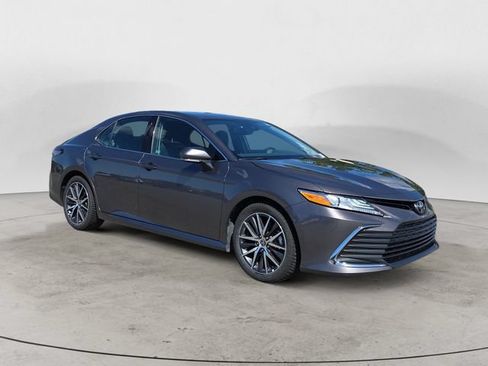 Used 2024 Toyota Camry XLE w/ Navigation Package AWD/4WD image 7