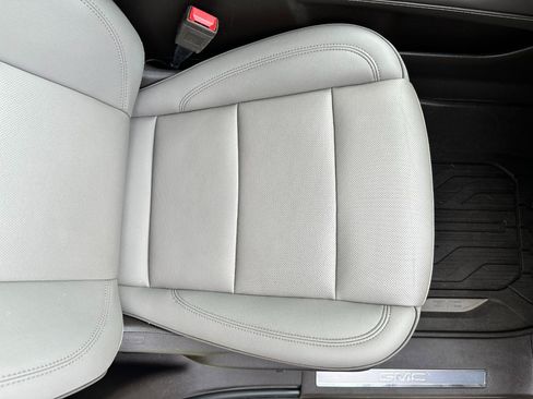 Used 2022 GMC Yukon SLT w/ SLT Premium Package RWD image 33
