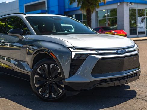 Used 2024 Chevrolet Blazer EV RS AWD/4WD image 3