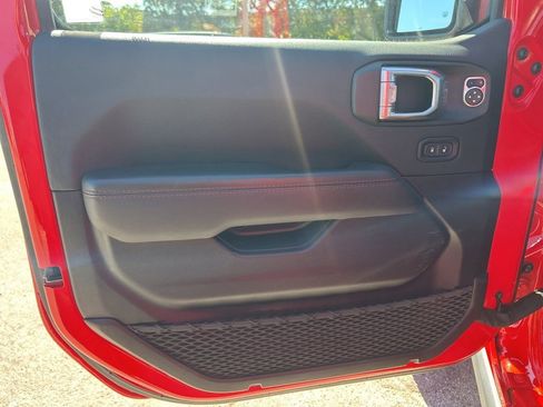 Certified 2021 Jeep Wrangler Unlimited Rubicon image 37