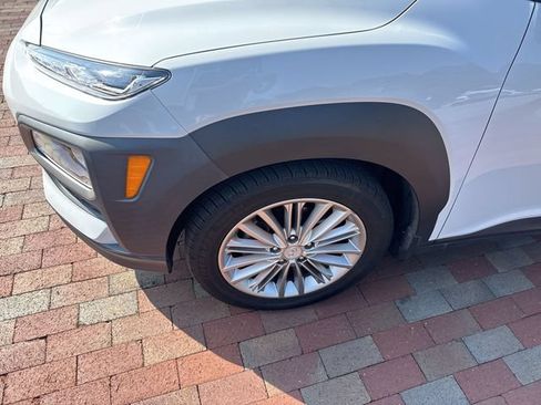 Used 2021 Hyundai Kona SEL w/ Cargo Package FWD image 2