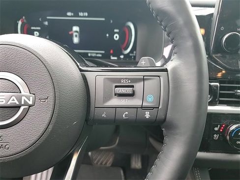 Used 2024 Nissan Pathfinder Platinum image 15