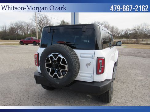 New 2025 Ford Bronco Outer Banks image 11