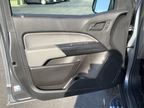 Used 2019 GMC Canyon 2WD Crew Cab w/ Convenience Package image 19