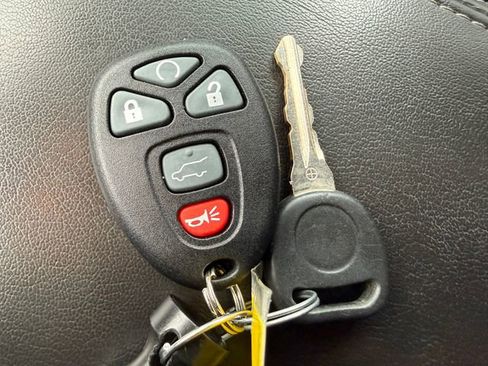 Used 2014 GMC Acadia SLT image 30