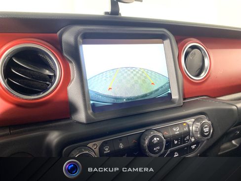 Used 2022 Jeep Wrangler Rubicon w/ Cold Weather Group AWD/4WD image 5